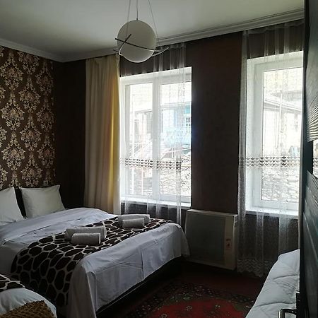Nikoloz Guesthouse Kazbegi Eksteriør billede