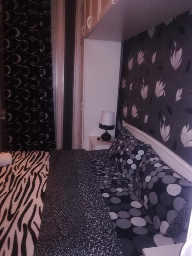 Nikoloz Guesthouse Kazbegi Eksteriør billede
